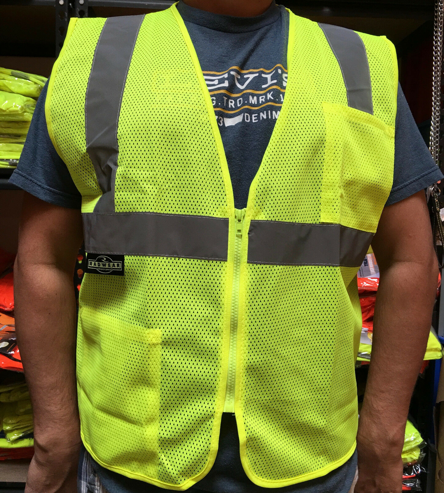 Radians 2 Pockets Green Mesh High Visibility Safety Vest, Ansi/ Isea 107-2015